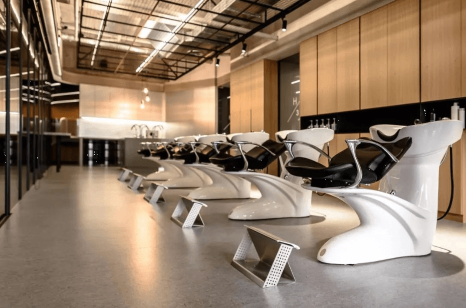 How can hairdressers develop steadily?