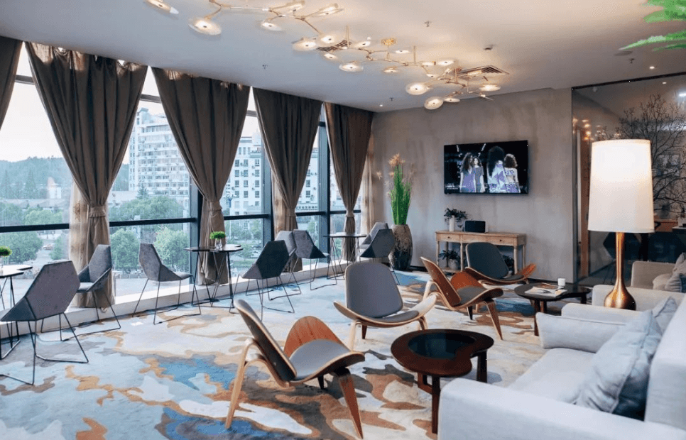 The Vibrant Beauty Salon Industry: Facts, Figures, and Locations in the US