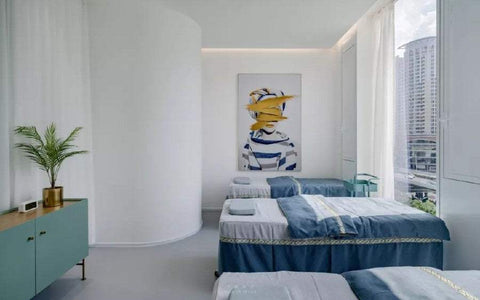 How do hairdressers deal with customer rejections?