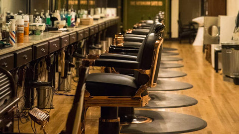 Many children have fear of haircut, how to guide it?