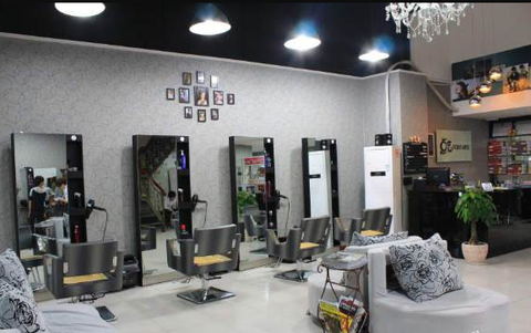 How do you keep repeat customers in the styling salon?