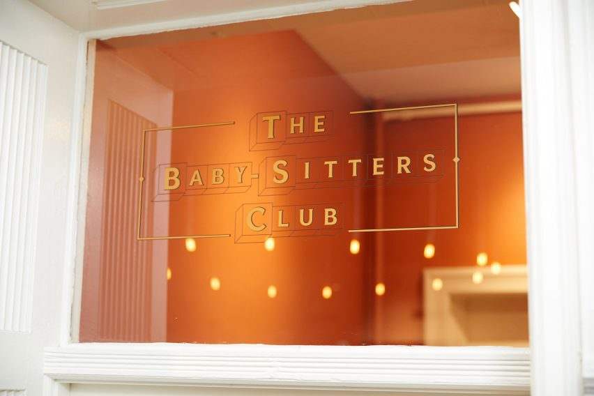 How do saturated operators in the hairdressing market survive?