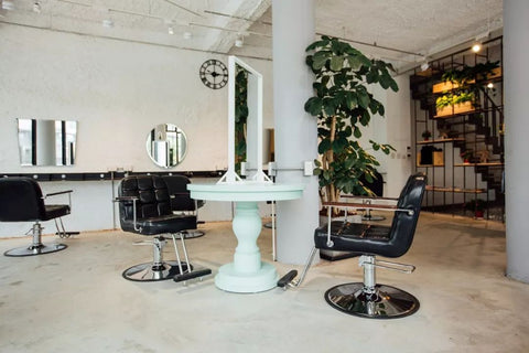 How hairstylists retain customers