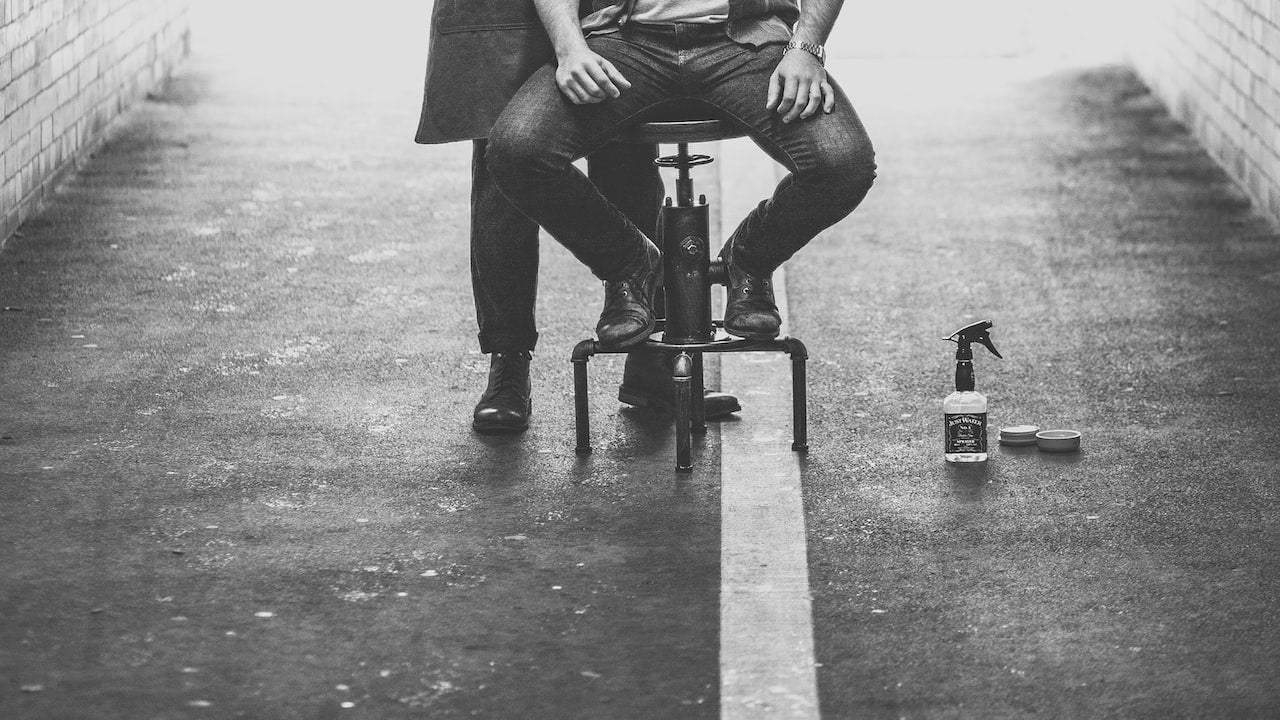 Where can I buy tools for cutting hair at the barber shop?
