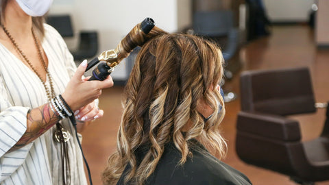 How to attract the popularity of the hair salon
