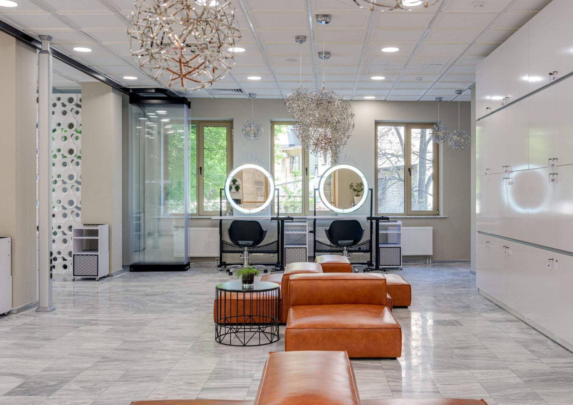 What Brand of Hair Dryer Do Salons Use? Insights from TASALON
